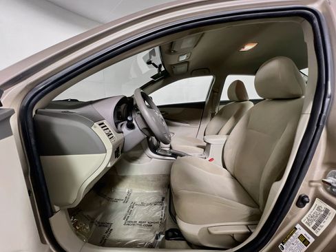 Used 2010 Toyota Corolla LE FWD image 15