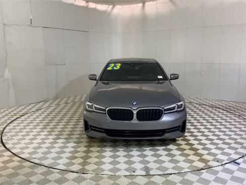 Used 2023 BMW 530i 530i w/ Premium Package image 3