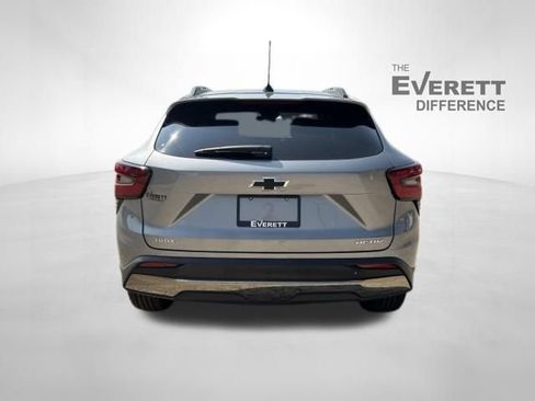 New 2026 Chevrolet Trax ACTIV w/ Sunroof Package FWD image 6