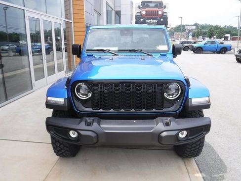 New 2025 Jeep Gladiator Willys image 7