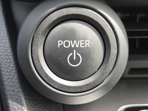 Used 2026 Toyota Prius LE FWD image 34
