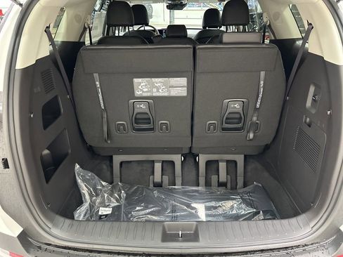 New 2026 Kia Carnival FWD image 29