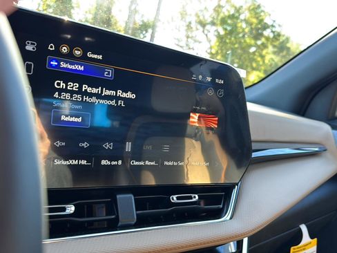 New 2026 Chevrolet Equinox ACTIV w/ Convenience Package III image 21