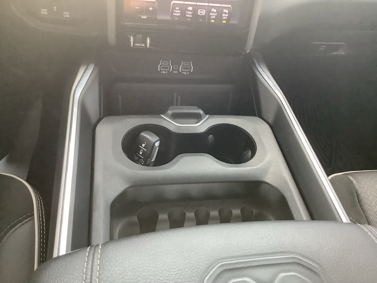 Used 2025 RAM 2500 Laramie AWD/4WD image 22