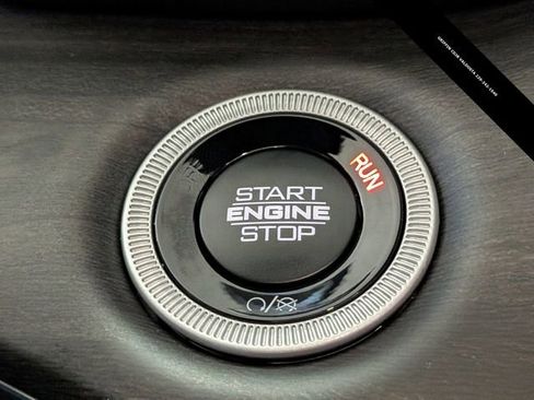 New 2025 Jeep Grand Cherokee Overland w/ Luxury Tech Group IV image 32