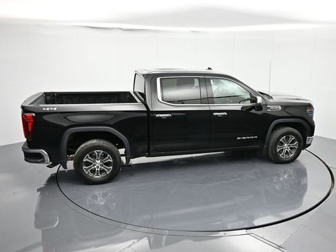 Certified 2024 GMC Sierra 1500 SLT image 40