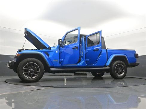 Used 2021 Jeep Gladiator Overland image 59