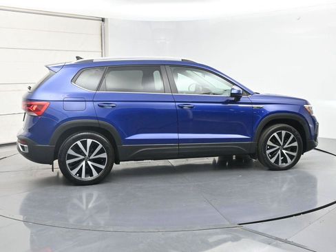 Used 2022 Volkswagen Taos SE w/ Panoramic Sunroof Package AWD/4WD image 24