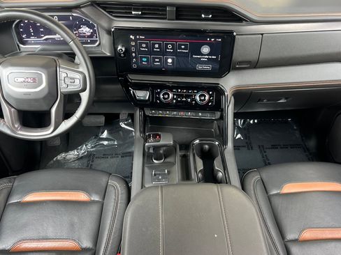 Used 2025 GMC Sierra 1500 AT4 image 12
