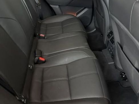 Used 2025 Land Rover Range Rover Velar Dynamic SE image 12