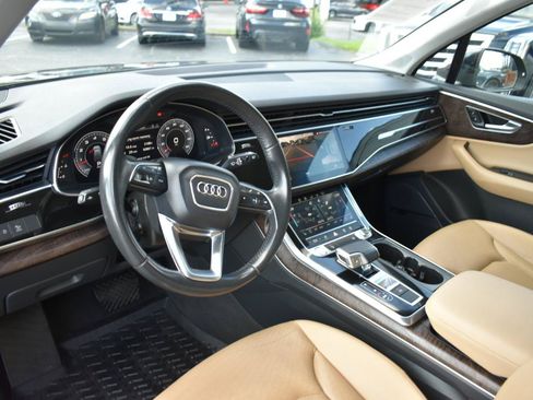 Used 2020 Audi Q7 3.0T Premium Plus w/ Premium Plus Package AWD/4WD image 10