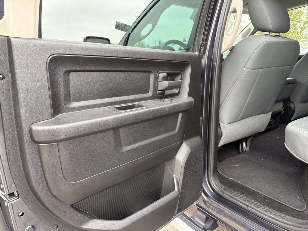Used 2015 RAM 1500 Express AWD/4WD image 16