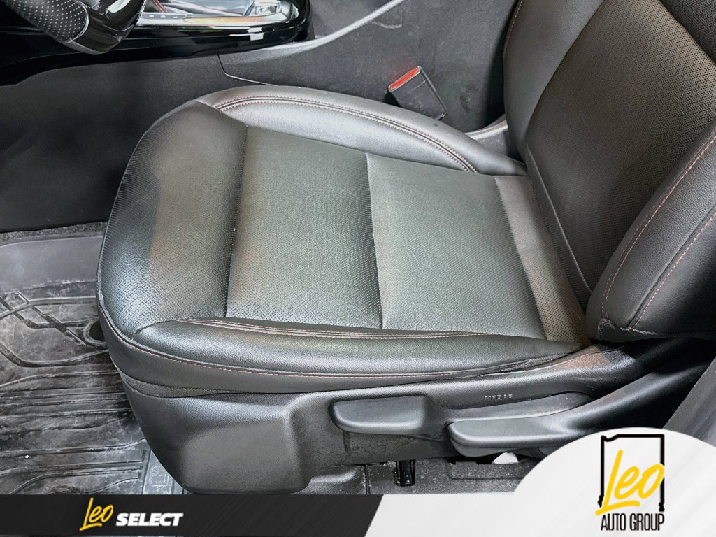 Used 2024 Chevrolet Trax RS w/ Sunroof Package FWD image 21