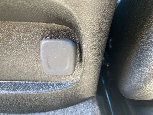 Used 2024 Chevrolet Malibu LT image 17