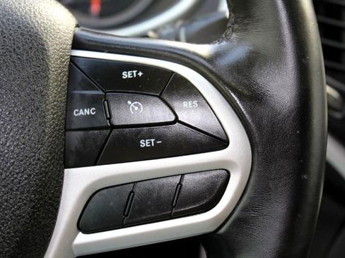 Used 2017 Jeep Cherokee Trailhawk image 27