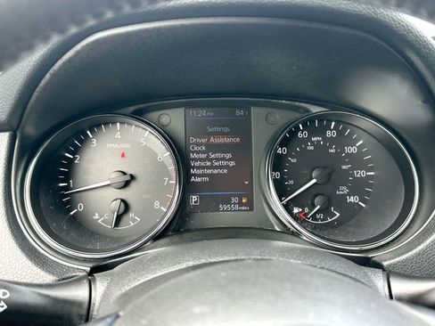 Used 2019 Nissan Rogue S w/ Special Edition Package FWD image 19