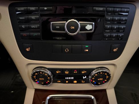 Used 2013 Mercedes-Benz GLK 350 4MATIC image 24