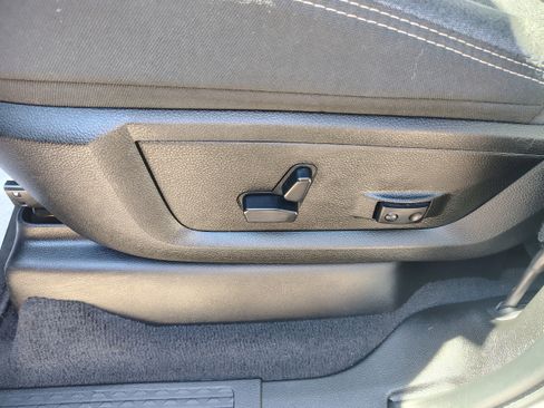 Certified 2025 RAM 2500 Big Horn AWD/4WD image 17