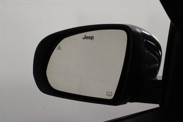 Used 2024 Jeep Compass Trailhawk AWD/4WD image 43