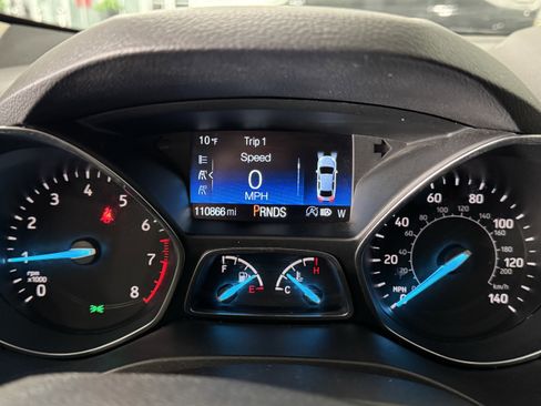 Used 2018 Ford Escape SE w/ Ford Safe & Smart Package image 21