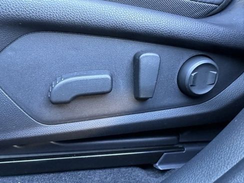 Used 2025 Subaru Crosstrek 2.5i Limited image 19