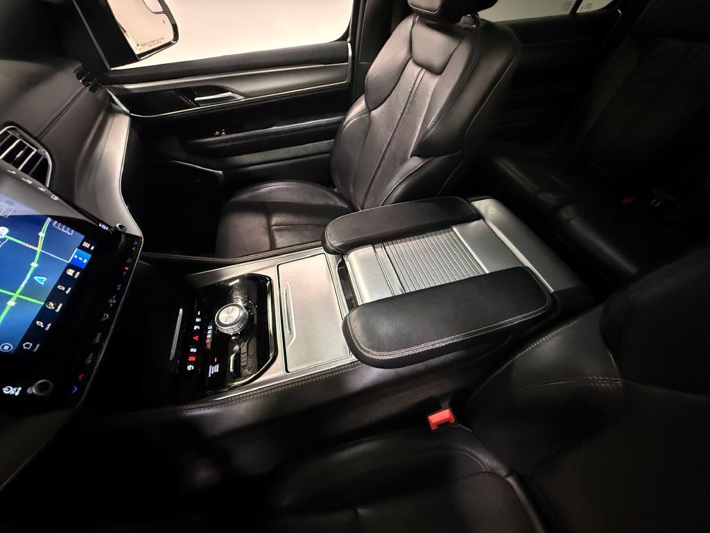 Used 2024 Jeep Wagoneer Series II AWD/4WD image 83