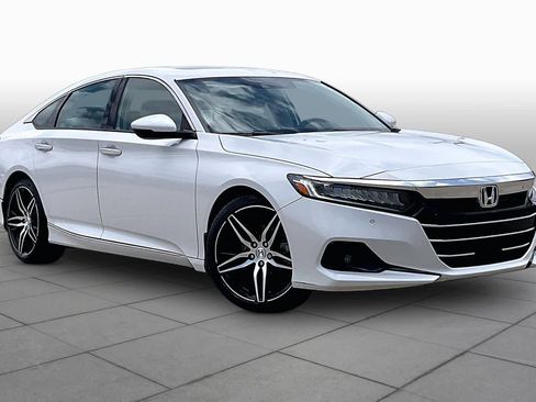 Used 2021 Honda Accord Touring image 4
