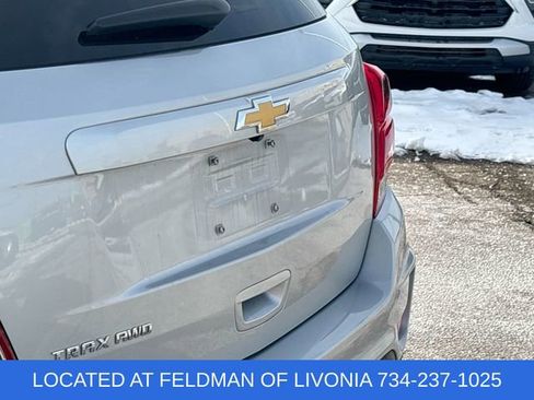 Used 2022 Chevrolet Trax LT w/ LT Convenience Package image 29