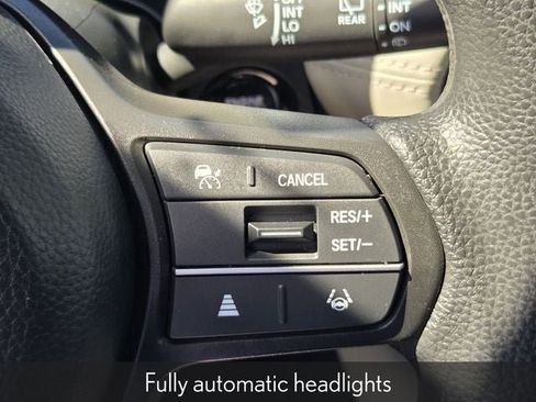 Used 2025 Honda HR-V LX image 26