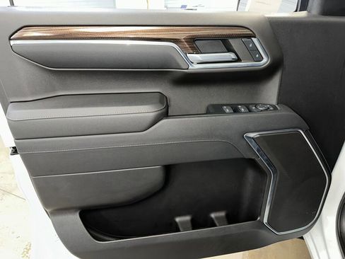 Used 2023 Chevrolet Silverado 1500 LT image 7