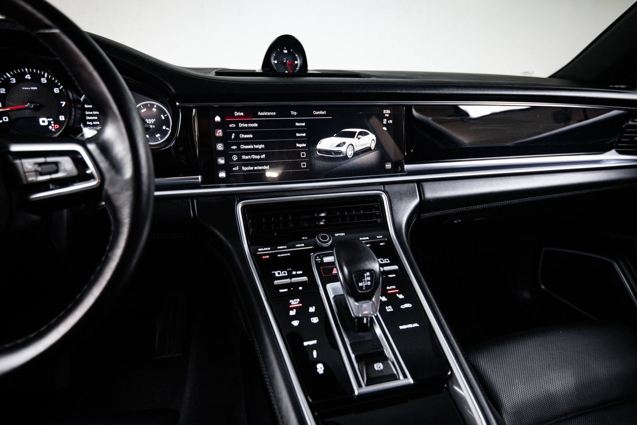 Certified 2023 Porsche Panamera image 19