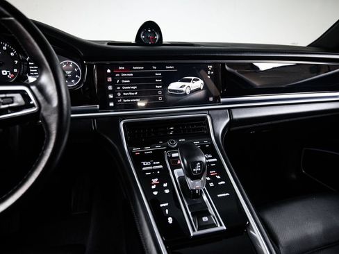 Certified 2023 Porsche Panamera image 19