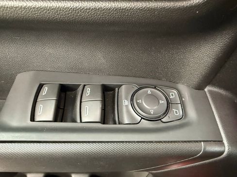 Used 2023 Chevrolet Silverado 1500 Custom image 13