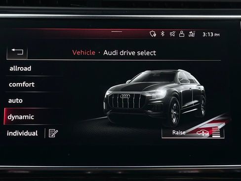 Used 2019 Audi Q8 Prestige w/ Luxury Package AWD/4WD image 28