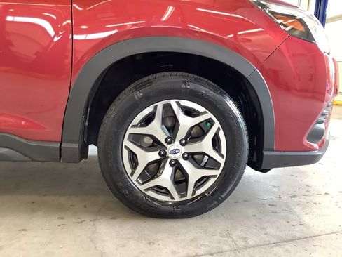 Certified 2023 Subaru Forester Premium AWD/4WD image 26