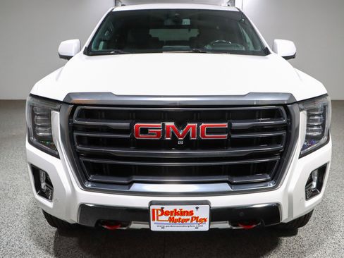 Used 2021 GMC Yukon AT4 w/ Technology Package AWD/4WD image 4