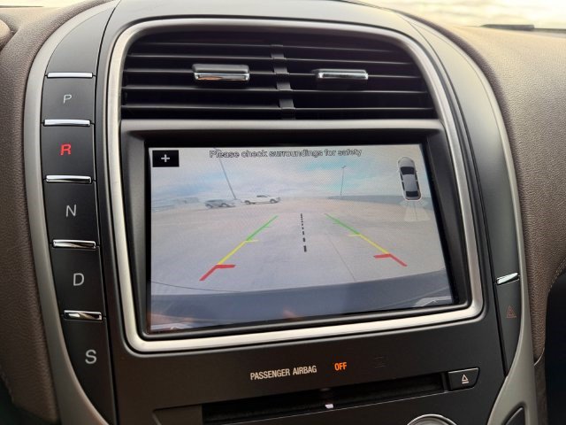 Used 2016 Lincoln MKX Reserve w/ Climate Package FWD image 22