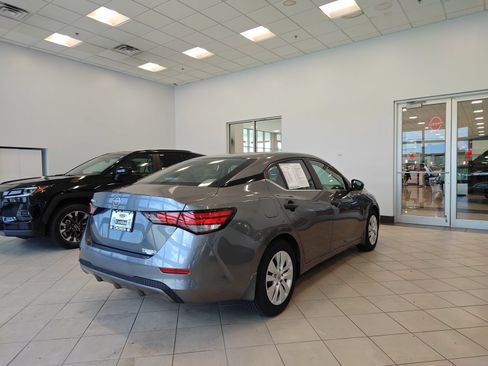 Used 2025 Nissan Sentra S FWD image 3