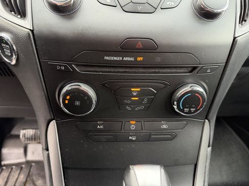 Used 2017 Ford Edge SE image 18