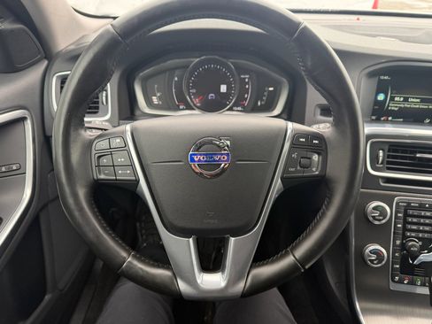 Used 2016 Volvo V60 T5 Cross Country Platinum w/ Climate Package image 25