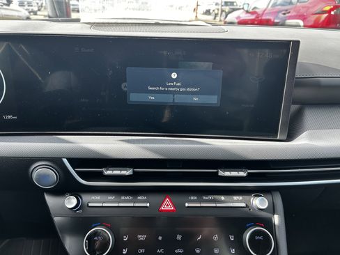 Used 2025 Hyundai Sonata Limited image 16