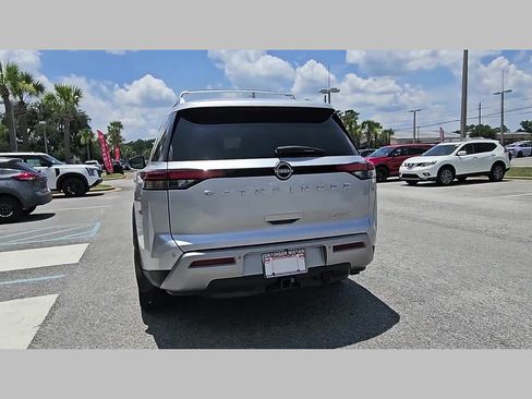 Used 2024 Nissan Pathfinder Platinum w/ Cargo Package FWD image 28