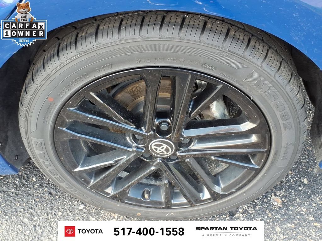 Used 2025 Toyota Camry SE FWD image 11