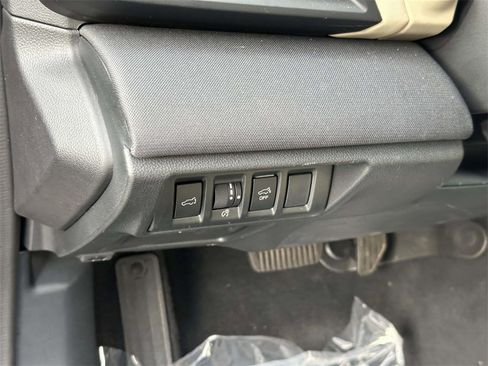 Certified 2025 Subaru Outback Premium image 19