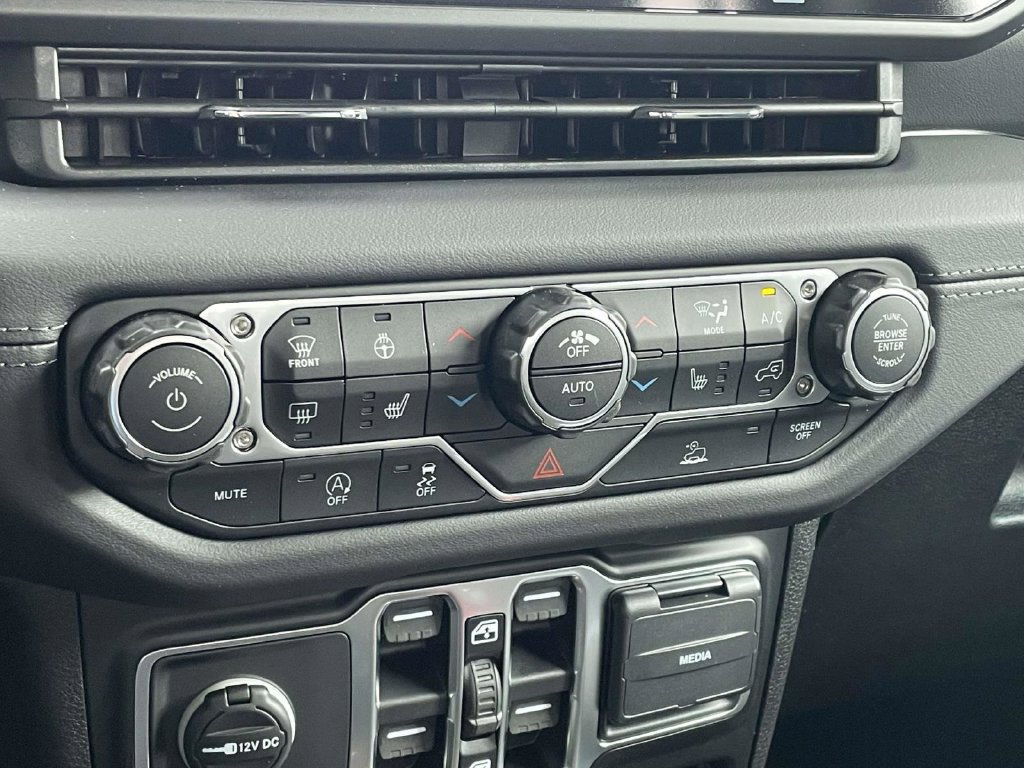 New 2026 Jeep Gladiator Sport AWD/4WD image 38