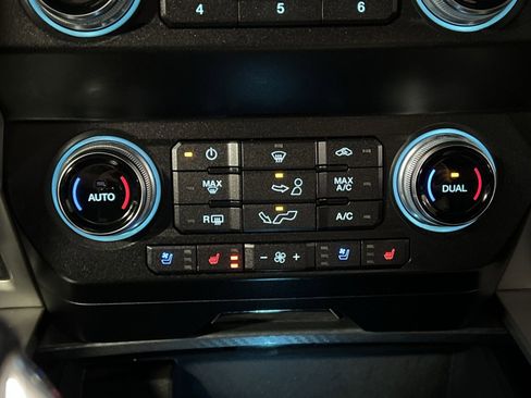 Used 2019 Ford F150 Lariat w/ Equipment Group 502A Luxury image 21