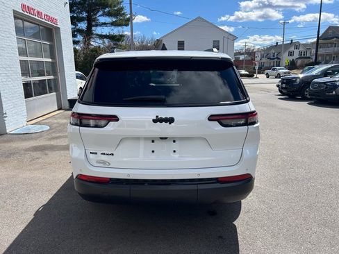 Used 2023 Jeep Grand Cherokee L Laredo AWD/4WD image 6