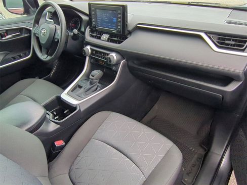 Used 2022 Toyota RAV4 XLE w/ Convenience Package image 33