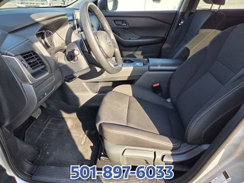 Used 2024 Nissan Rogue S FWD image 5