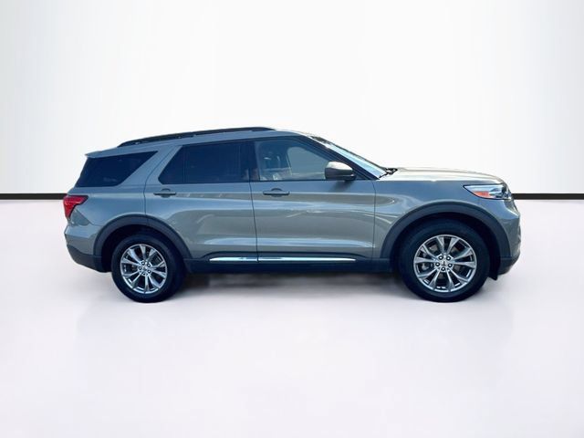 Certified 2020 Ford Explorer XLT w/ Equipment Group 202A AWD/4WD image 12